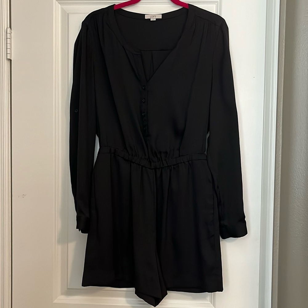 Long sleeve black jumper with pockets